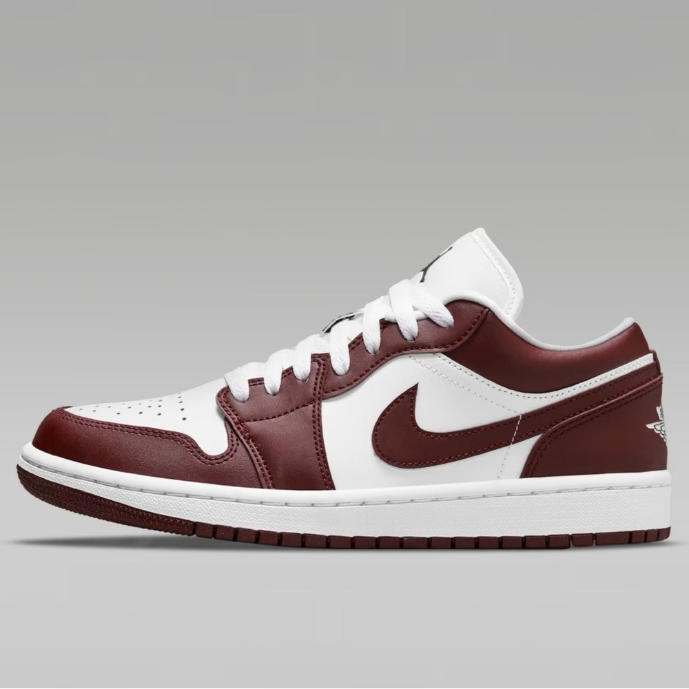 Nike Air Jordan 1 Low - White / Bronze